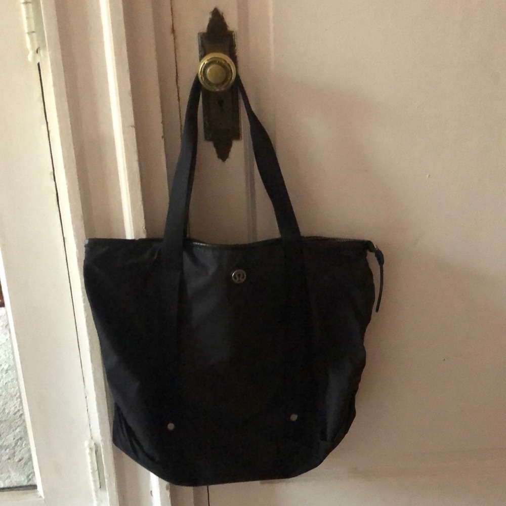Lululemon jumbo tote
